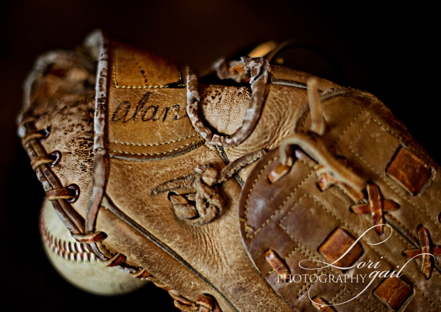 alan's glove